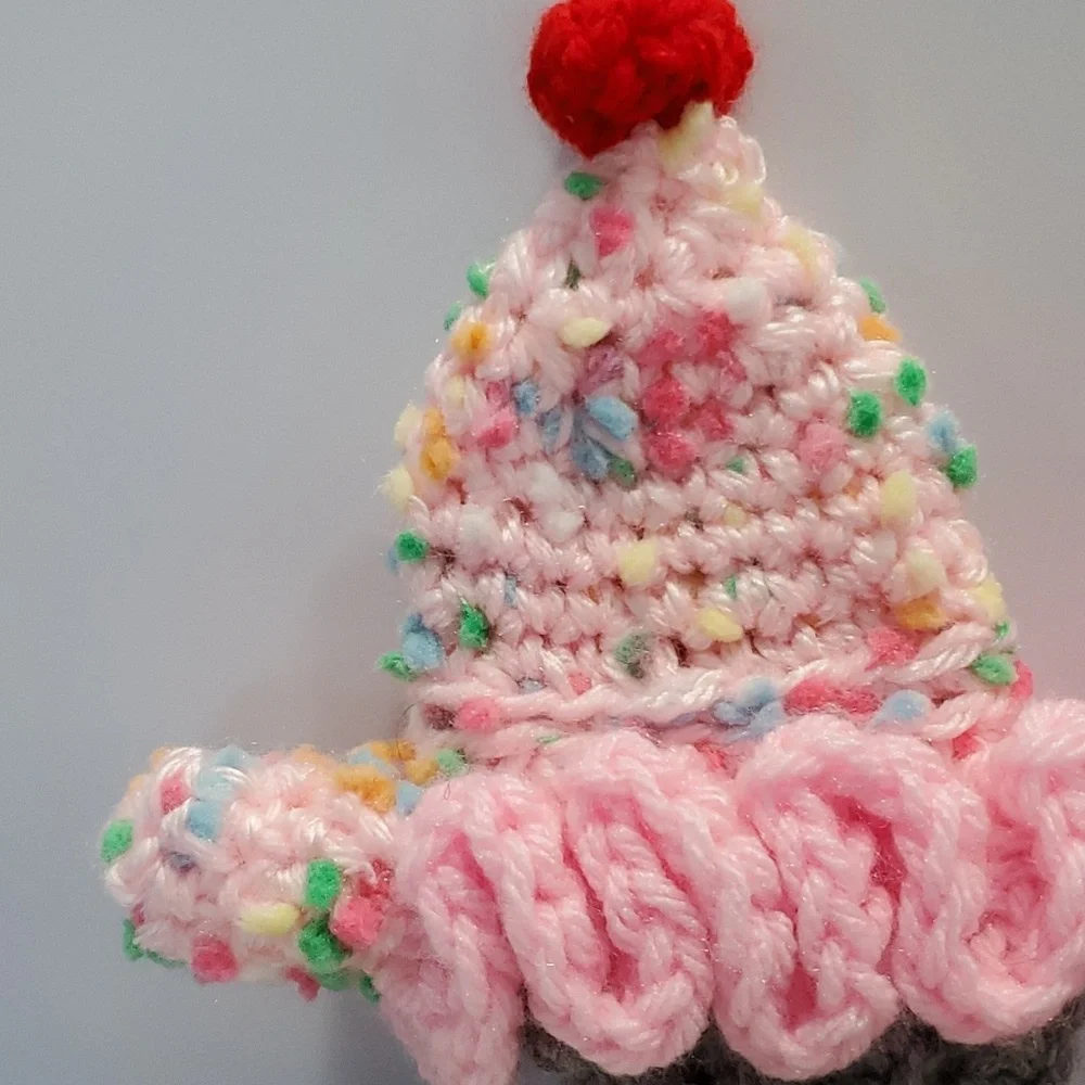 Handmade Crochet Pink Cupcake Mittens Size Toddler NWOT